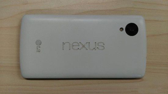 Nexus6再遇工艺问题 后盖字母贴片掉漆