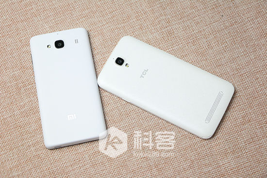 599元最强之争！TCL ono P620M对比红米2A评测