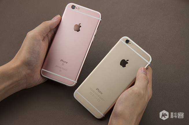 iPhone 6s开箱图赏：谁说粉色就娘炮？