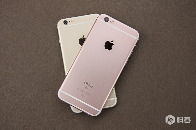 iPhone 6s开箱图赏：谁说粉色就娘炮？