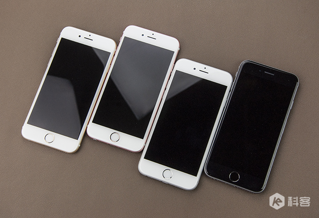 iPhone 6s开箱图赏：谁说粉色就娘炮？