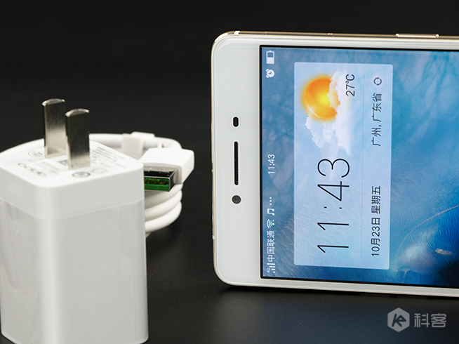 长续航配搭闪充的完美结合：OPPO R7s评测