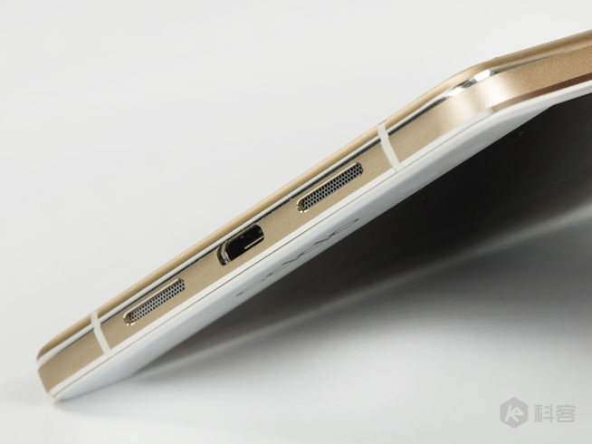 长续航配搭闪充的完美结合：OPPO R7s评测