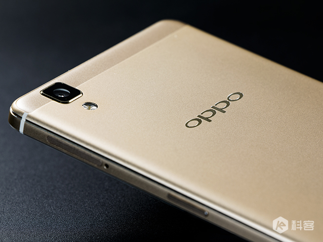 长续航配搭闪充的完美结合：OPPO R7s评测