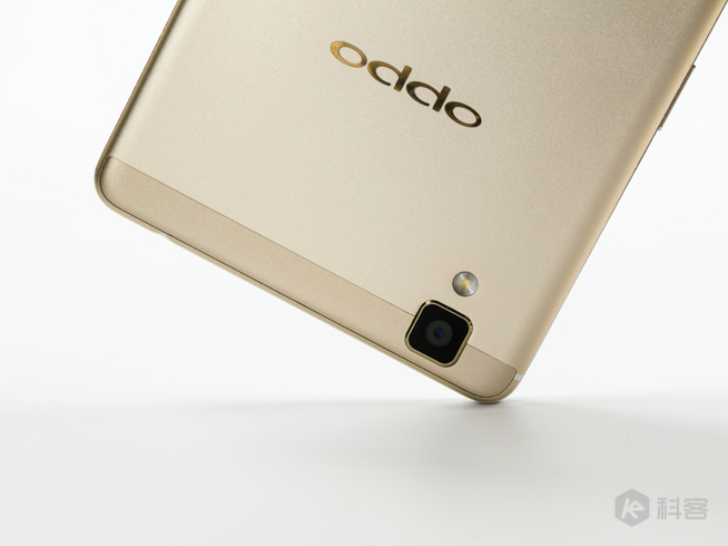 长续航配搭闪充的完美结合：OPPO R7s评测