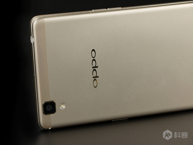 长续航配搭闪充的完美结合：OPPO R7s评测