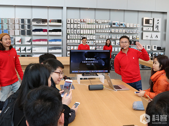 除了卖iPhone给你，苹果Apple Store零售店究竟还有什么用