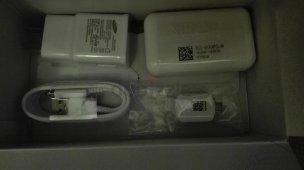 迫不及待!三星Galaxy S7 Edge在迪拜偷跑了