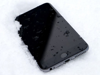 受销量低迷影响 iPhone供应商总营收骤降！