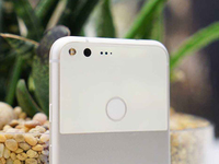 谷歌手机药丸？Pixel 2代外形曝光：额头下巴感人