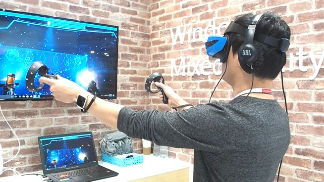 宏碁Windows VR头显首秀：Win10 VR要玩大逆袭？