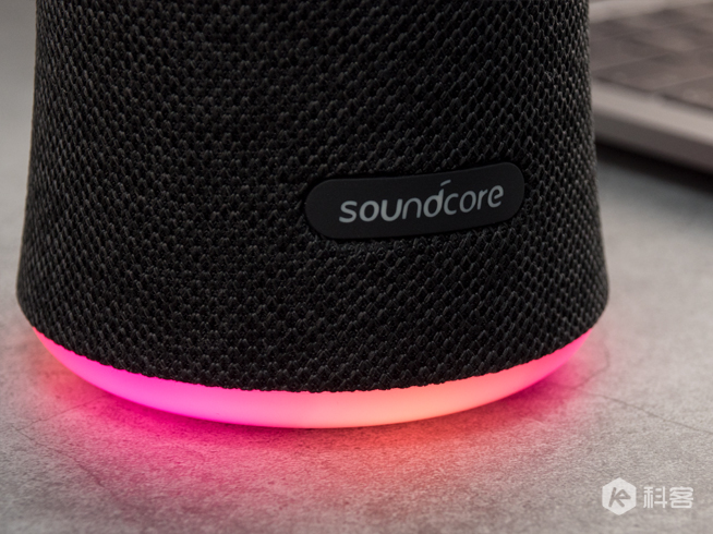 Soundcore Flare蓝牙音箱评测：出彩霓虹灯 出色音质与续航