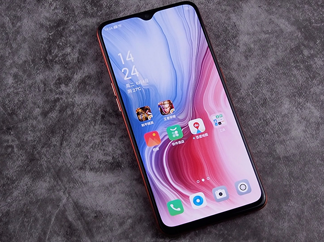 OPPO Reno Z开箱：延续纯平设计风 珊瑚橙抢眼夏日首选