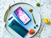 至高优惠1600元+分期免息 三星Galaxy S10系列新福利来袭