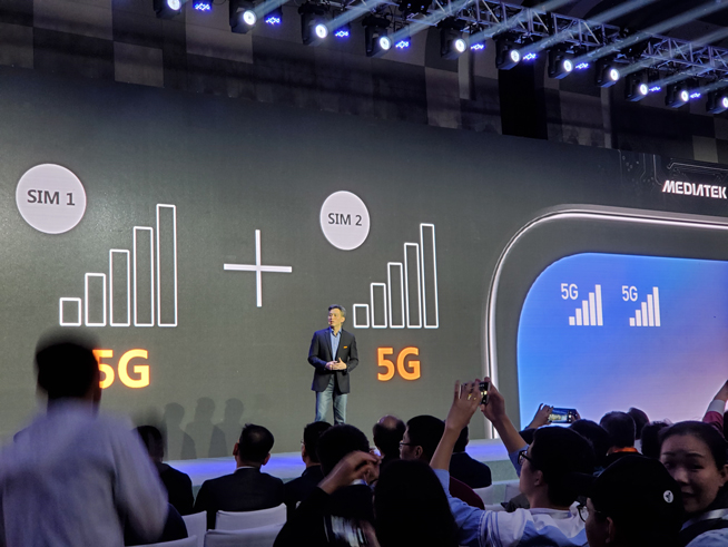 联发科天玑1000旗舰芯片登场：友商沦为背景板 双卡双待双模5G