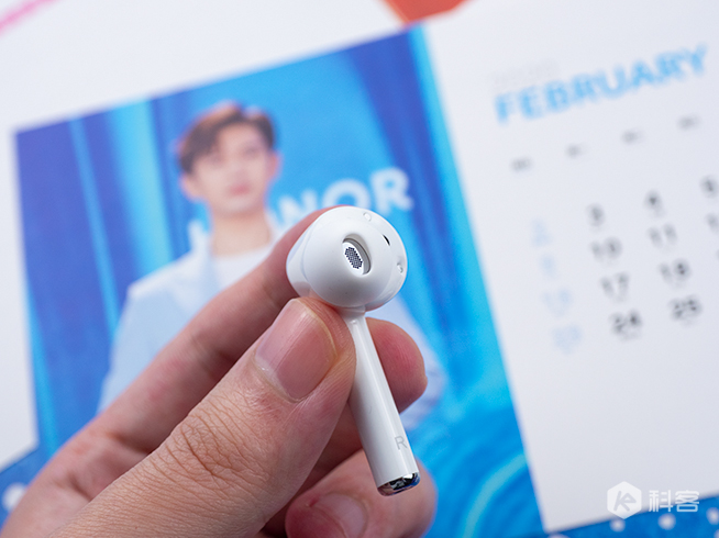 降噪媲美AirPods Pro，价钱不到一半！荣耀FlyPods 3评测