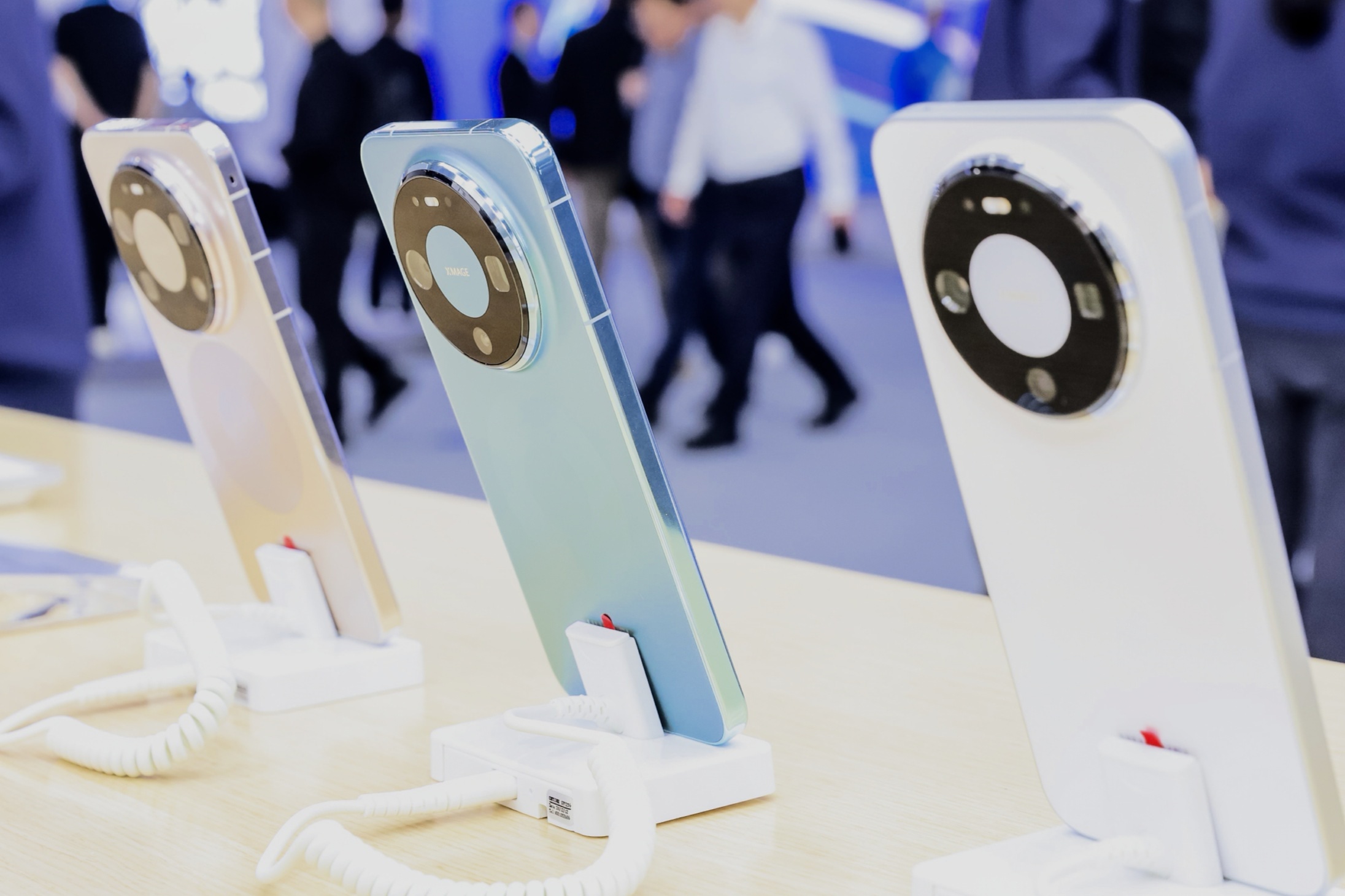 华为惊艳亮相2025数智科技生态大会,以鸿蒙生态开启智慧生活新篇章